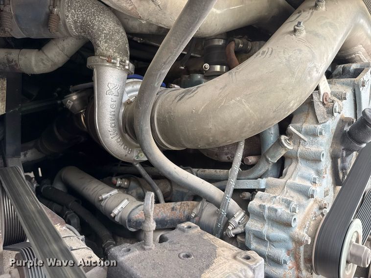 image for item DY0170 2000 Prevost H3 coach bus