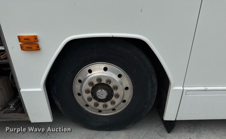 image for item DY0170 2000 Prevost H3 coach bus