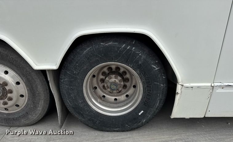 image for item DY0170 2000 Prevost H3 coach bus