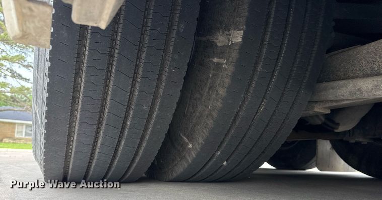 image for item DY0170 2000 Prevost H3 coach bus