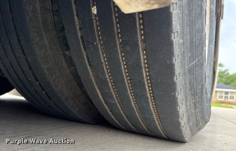 image for item DY0170 2000 Prevost H3 coach bus