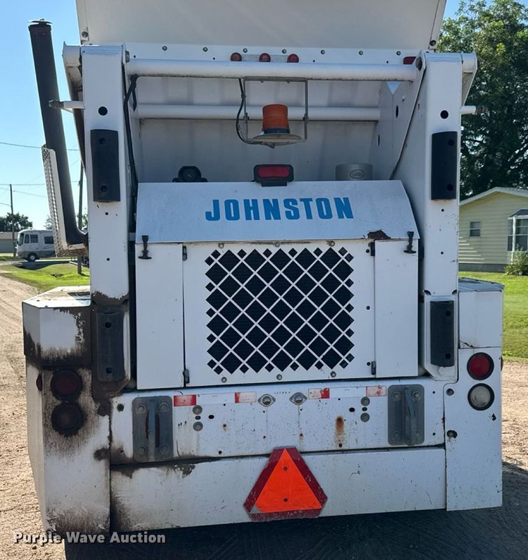 image for item DY0337 2004 Johnston 3000 street sweeper