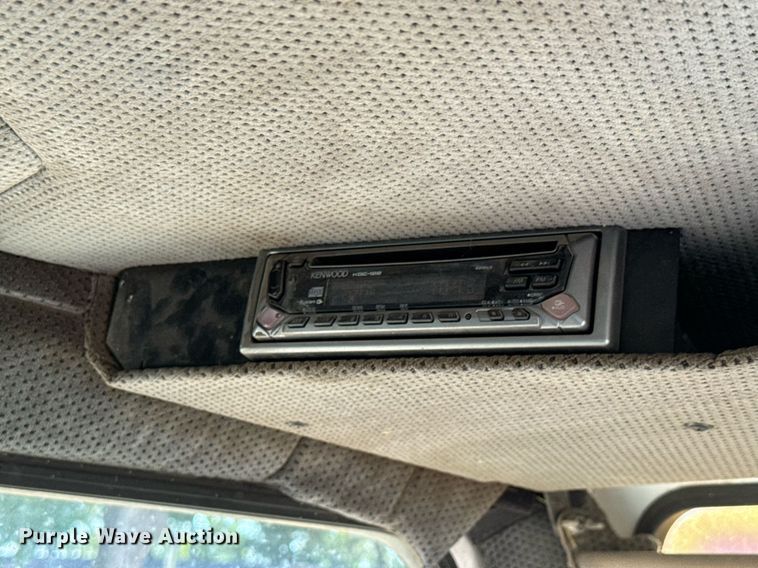 image for item DY0337 2004 Johnston 3000 street sweeper