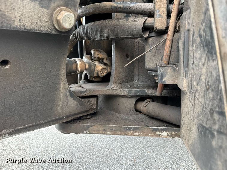 image for item DY0338 2006 New Holland TV145 4WD bi-directional tractor