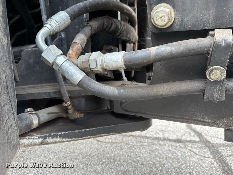 image for item DY0338 2006 New Holland TV145 4WD bi-directional tractor