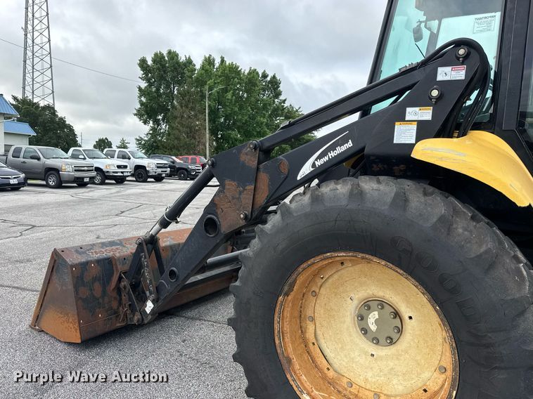 image for item DY0338 2006 New Holland TV145 4WD bi-directional tractor