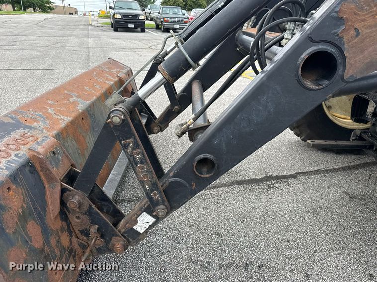 image for item DY0338 2006 New Holland TV145 4WD bi-directional tractor