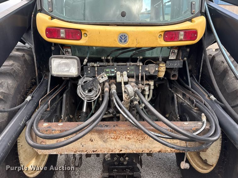 image for item DY0338 2006 New Holland TV145 4WD bi-directional tractor