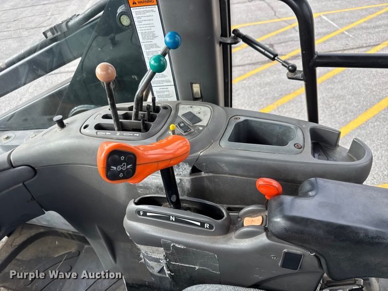 image for item DY0338 2006 New Holland TV145 4WD bi-directional tractor