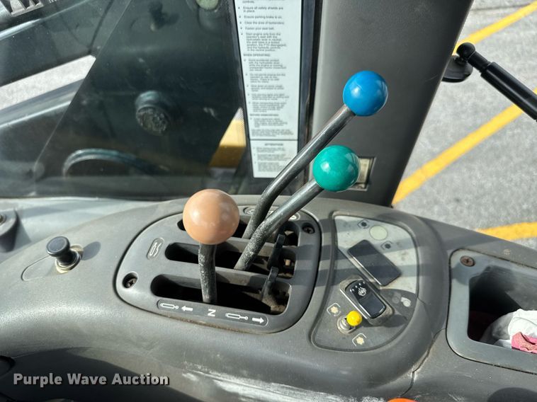 image for item DY0338 2006 New Holland TV145 4WD bi-directional tractor