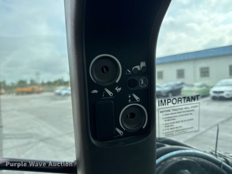 image for item DY0338 2006 New Holland TV145 4WD bi-directional tractor