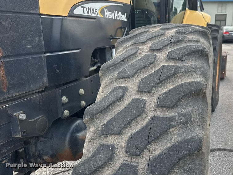 image for item DY0338 2006 New Holland TV145 4WD bi-directional tractor