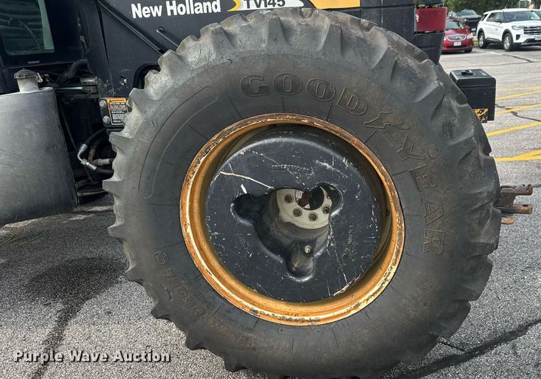 image for item DY0338 2006 New Holland TV145 4WD bi-directional tractor