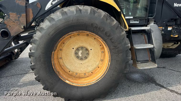 image for item DY0338 2006 New Holland TV145 4WD bi-directional tractor