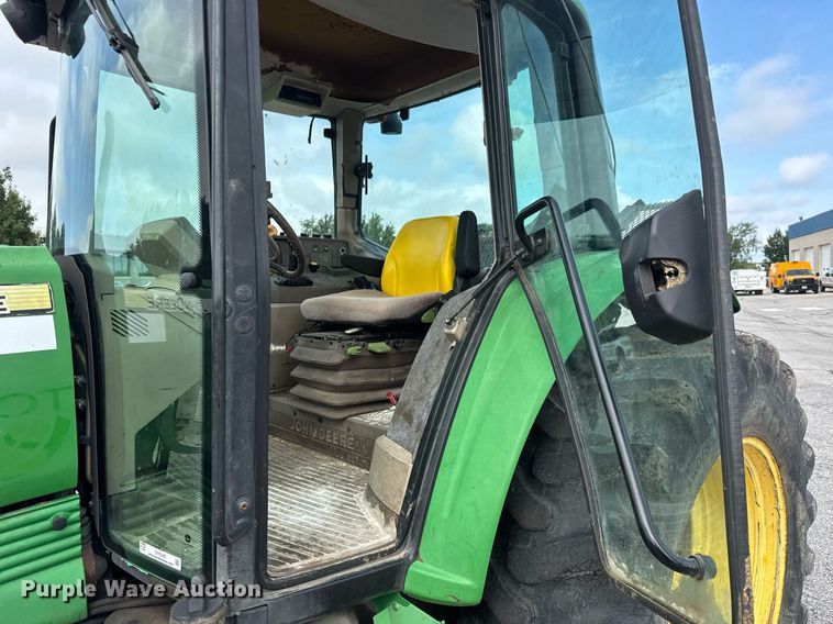 image for item DY0339 2009 John Deere 6330 tractor