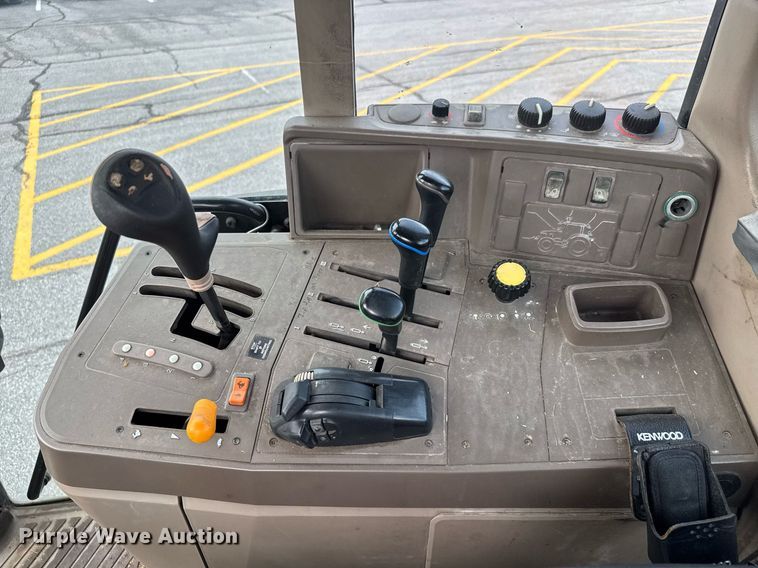 image for item DY0339 2009 John Deere 6330 tractor