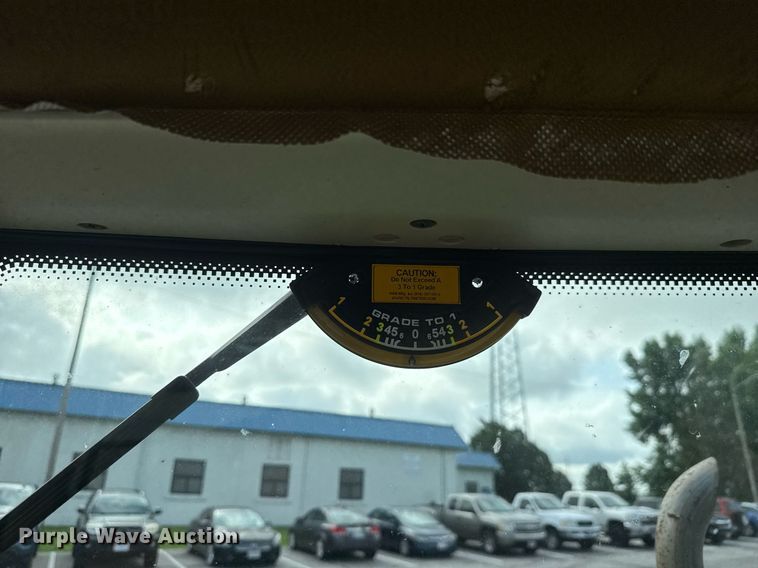 image for item DY0339 2009 John Deere 6330 tractor