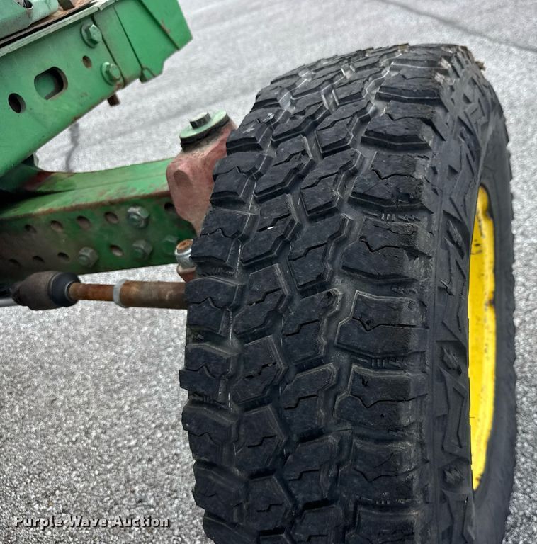 image for item DY0339 2009 John Deere 6330 tractor