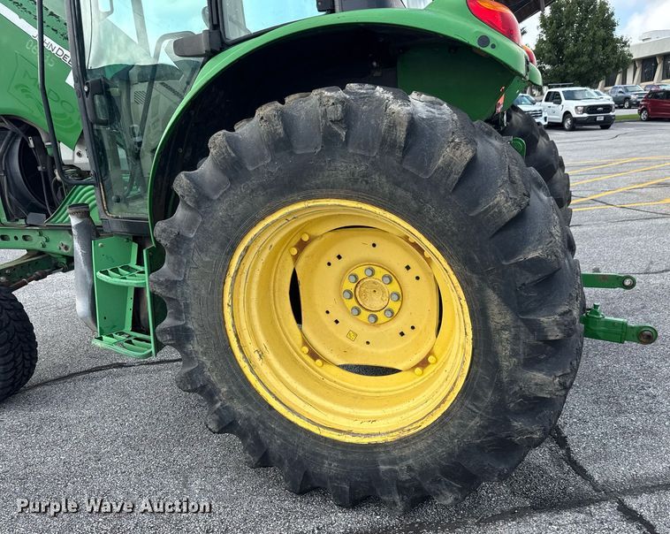 image for item DY0339 2009 John Deere 6330 tractor