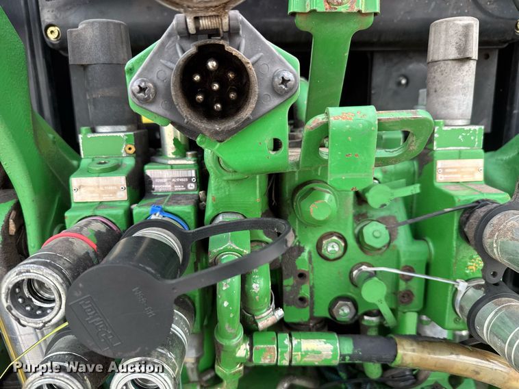 image for item DY0341 2009 John Deere 6330 tractor