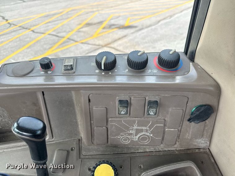 image for item DY0341 2009 John Deere 6330 tractor