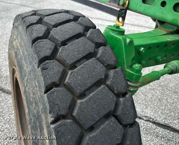 image for item DY0341 2009 John Deere 6330 tractor