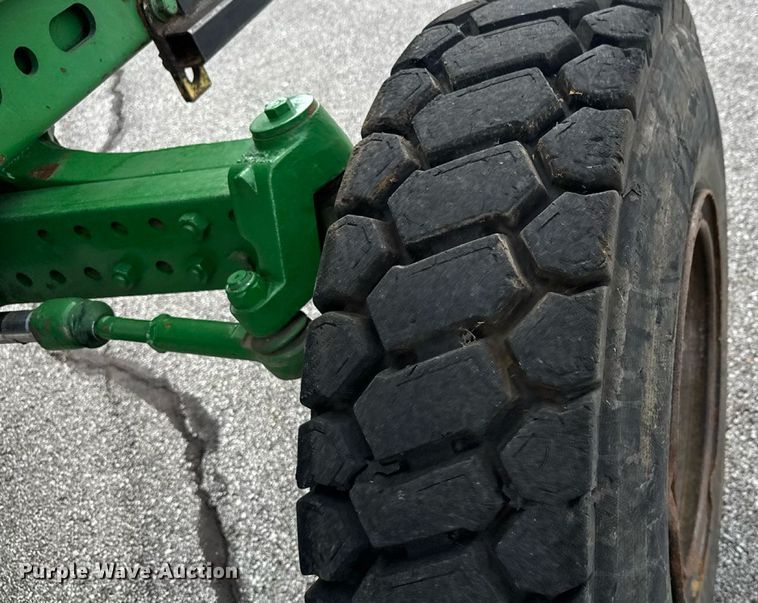 image for item DY0341 2009 John Deere 6330 tractor