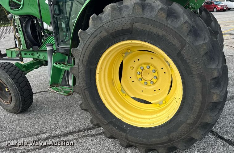 image for item DY0341 2009 John Deere 6330 tractor