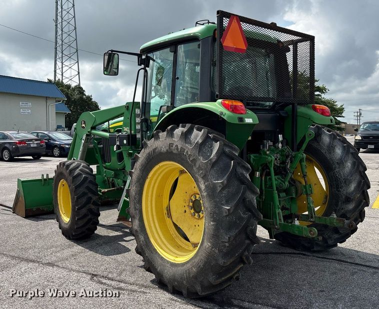 image for item DY0342 2012 John Deere 7130 MFWD tractor