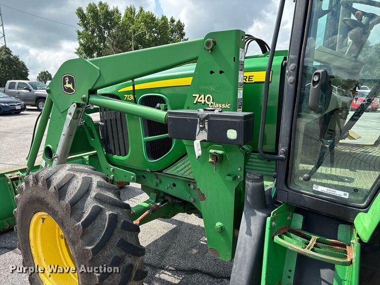 image for item DY0342 2012 John Deere 7130 MFWD tractor