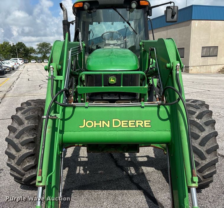 image for item DY0342 2012 John Deere 7130 MFWD tractor