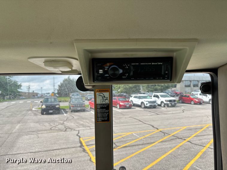 image for item DY0342 2012 John Deere 7130 MFWD tractor