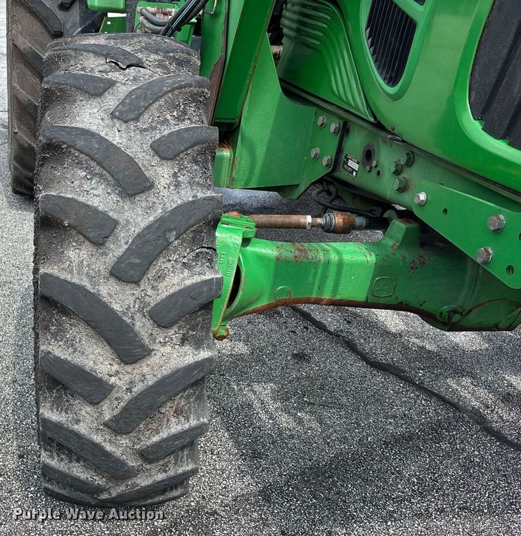 image for item DY0342 2012 John Deere 7130 MFWD tractor