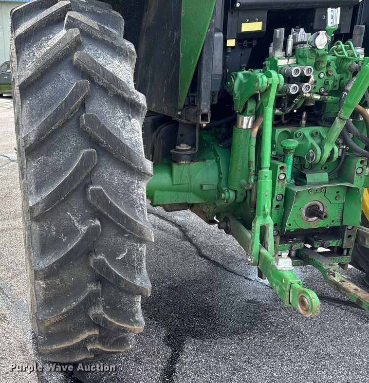 image for item DY0342 2012 John Deere 7130 MFWD tractor