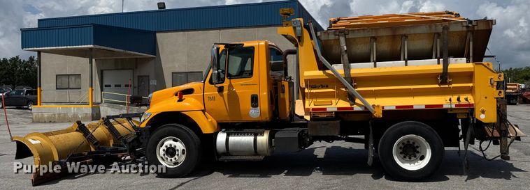 image for item DY0344 2006 International 7400 dump truck