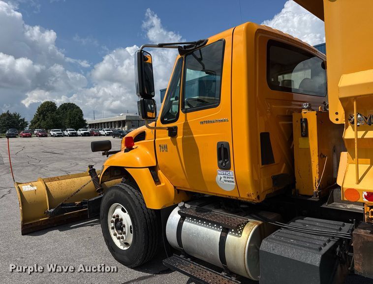 image for item DY0344 2006 International 7400 dump truck