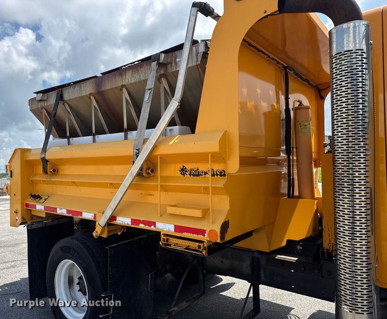 image for item DY0344 2006 International 7400 dump truck