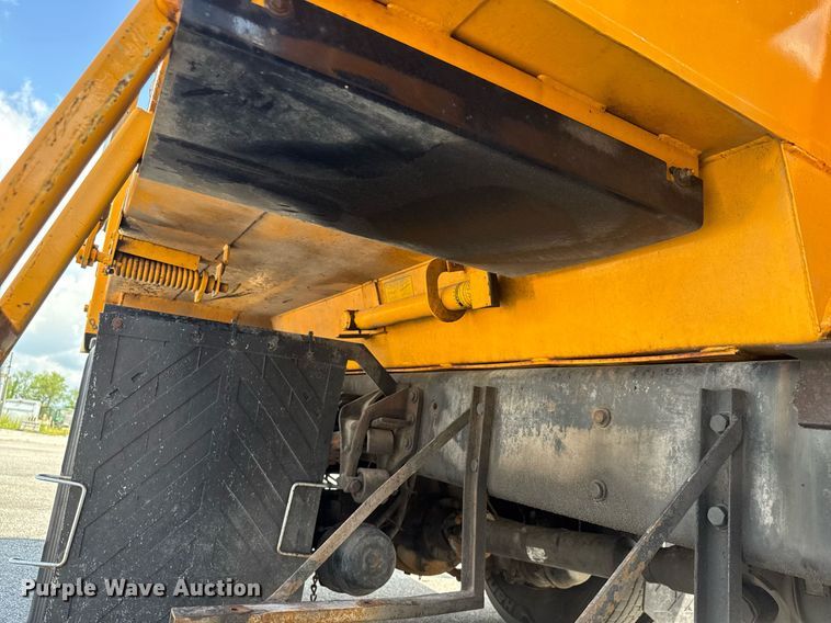 image for item DY0344 2006 International 7400 dump truck