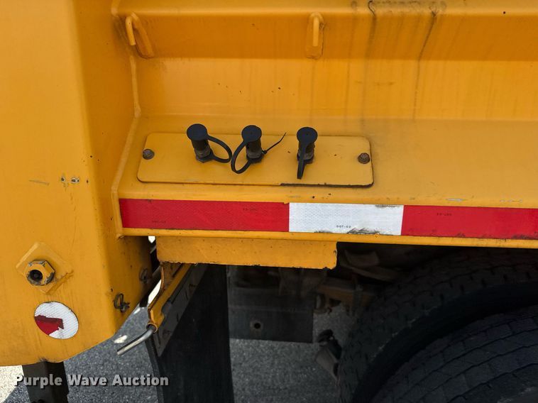 image for item DY0344 2006 International 7400 dump truck