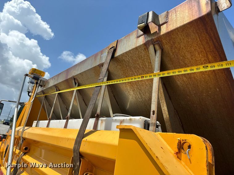 image for item DY0344 2006 International 7400 dump truck