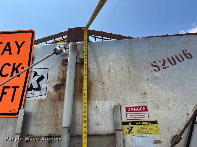 image for item DY0344 2006 International 7400 dump truck