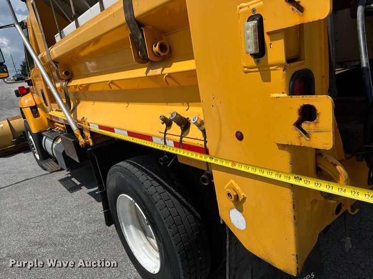 image for item DY0344 2006 International 7400 dump truck