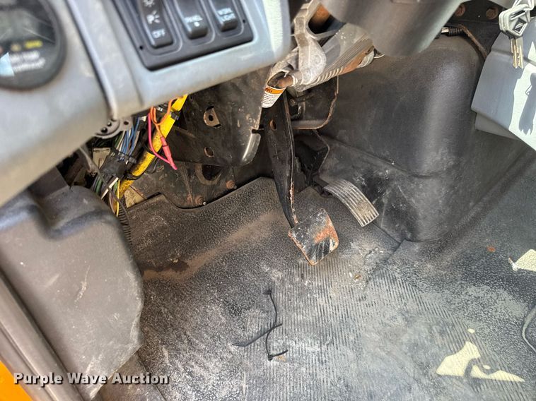 image for item DY0344 2006 International 7400 dump truck