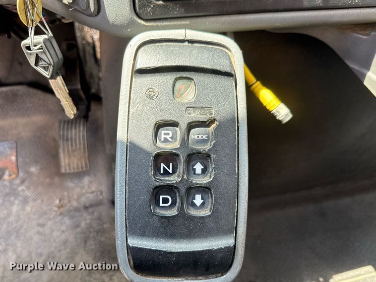 image for item DY0344 2006 International 7400 dump truck