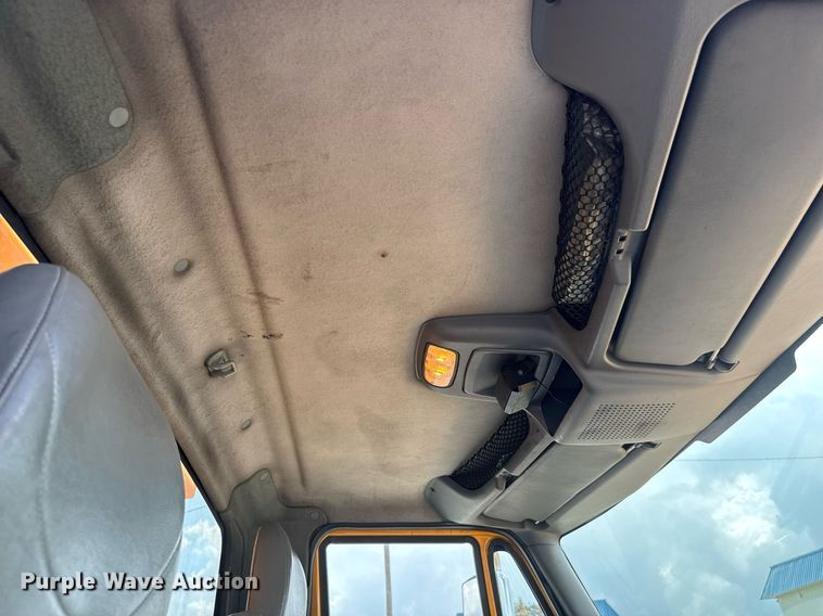 image for item DY0344 2006 International 7400 dump truck