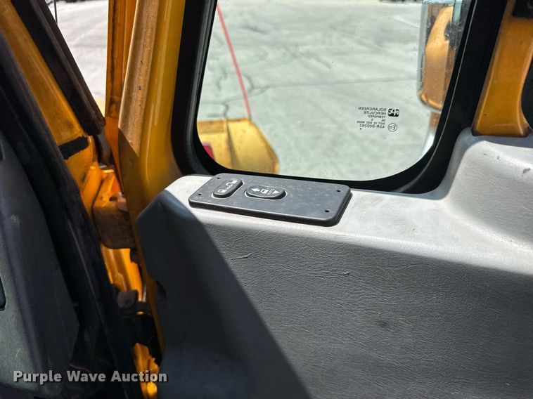 image for item DY0344 2006 International 7400 dump truck