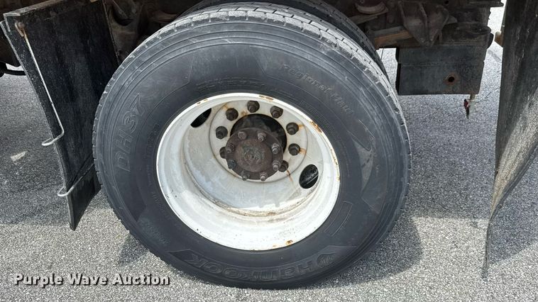 image for item DY0344 2006 International 7400 dump truck