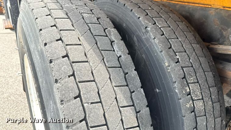 image for item DY0344 2006 International 7400 dump truck