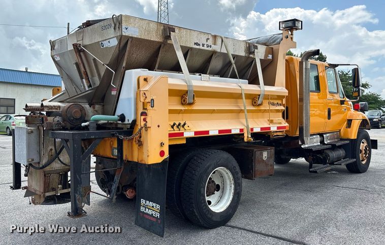 image for item DY0345 2006 International WorkStar 7400 crew cab dump truck