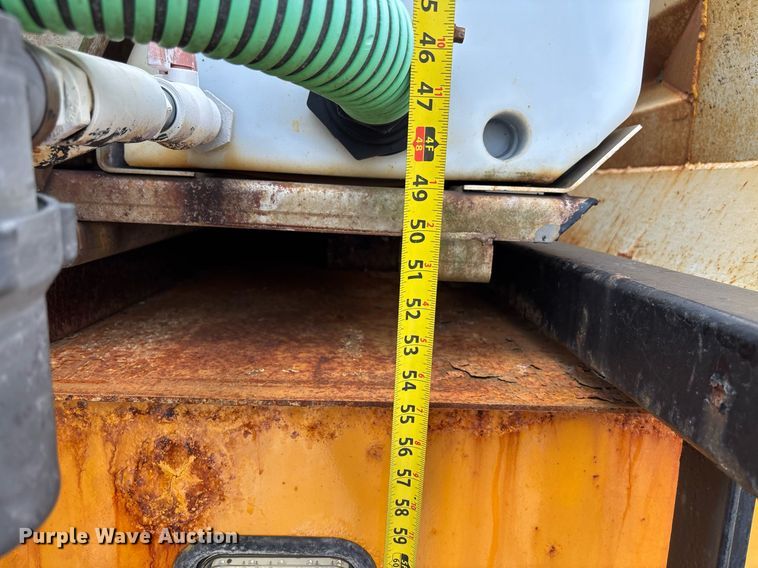 image for item DY0345 2006 International WorkStar 7400 crew cab dump truck